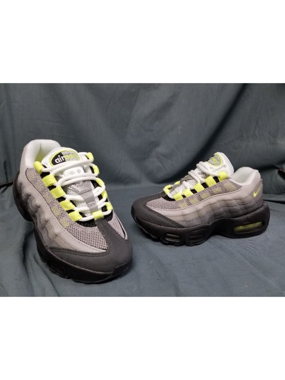 Nike Air Max '95 S (PS) Sneakers Neon Mesh 905461 050 Kids Size 2.5Y NEW IN BOX!